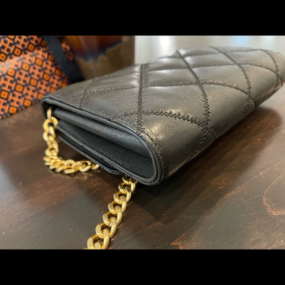 ‼️SOLD‼️Tory Burch Willa Chain Wallet - Black - Picture 9 of 17